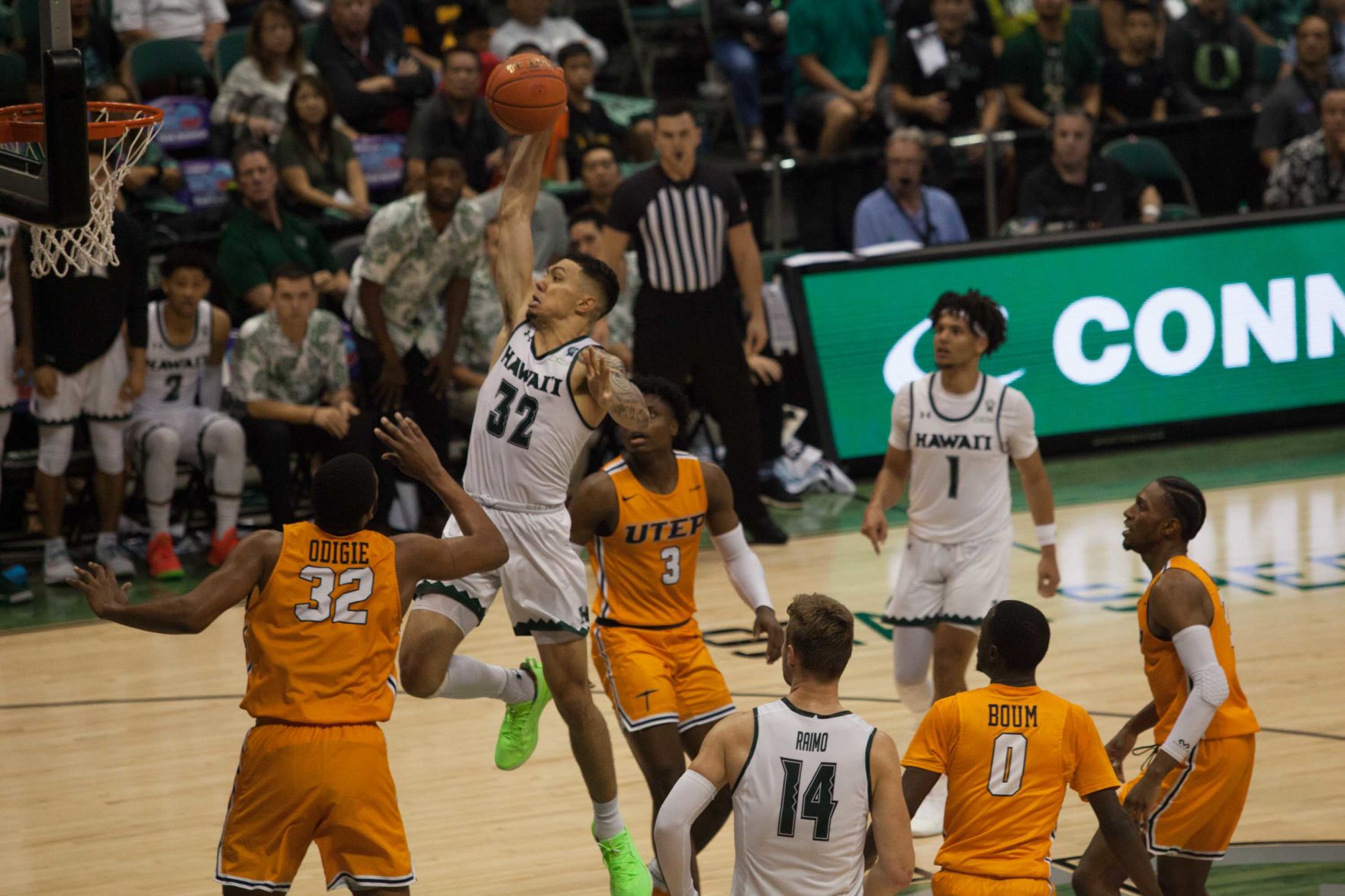 Samuta Avea dunk